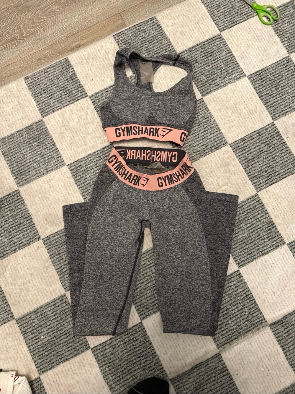 Gymshark flex legging with pink band